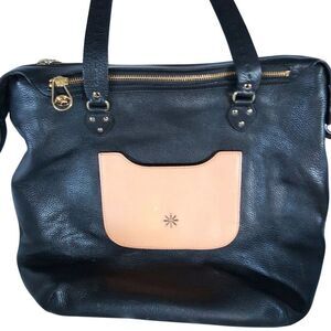 Isaac Mizrahi Womens Pocketbook Black Leather Tote shoulder Bag